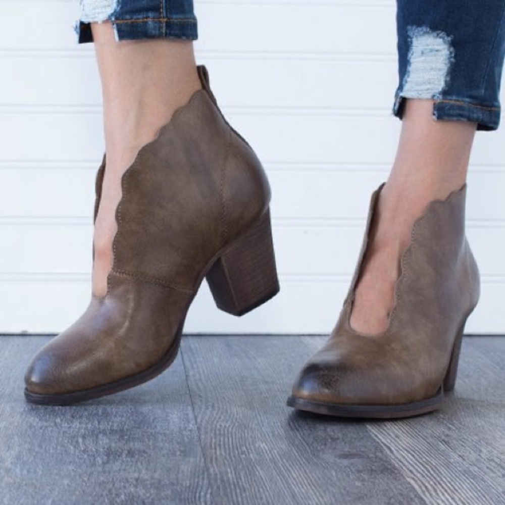 Scalloped edge booties